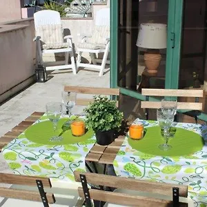  Apartamento Espacoso Apartamento Junto Ao Metro Portugal