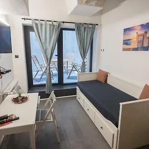  Apartamento Peaceful Basement With Terrace & Free Gym Hungría