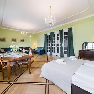 https://apartamenty-w-palacu-pod-baranami.krakowhotelspoland.com